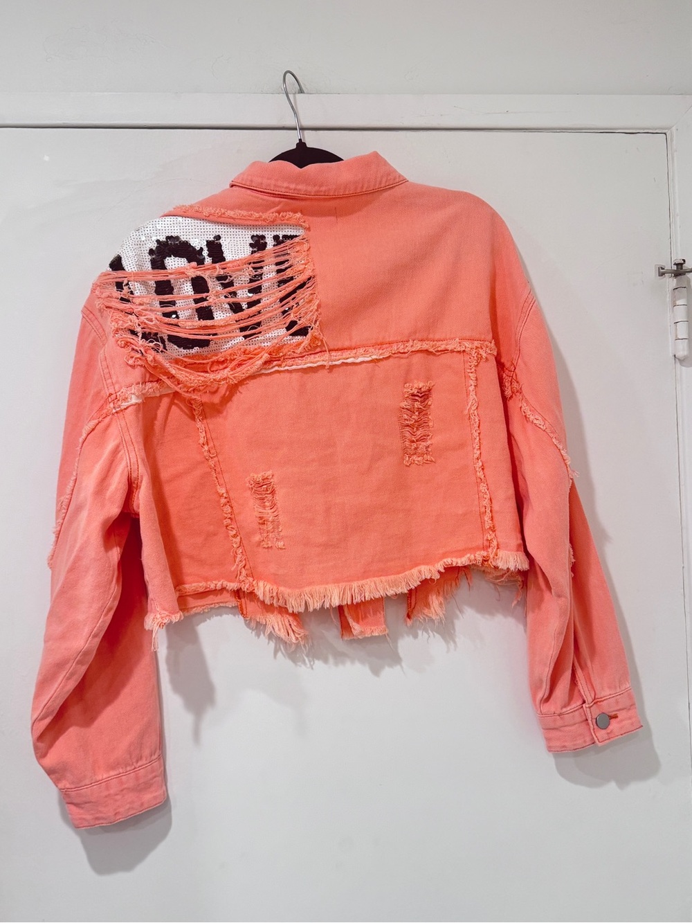 POL Coral Distressed Cropped Denim Jacket Sequin Crochet Boho - Picture 6 of 6